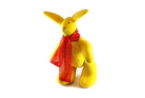 Зайцы разноцветные с шарфом